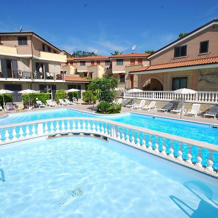 Residence Il Borgo Tortoreto Exterior photo