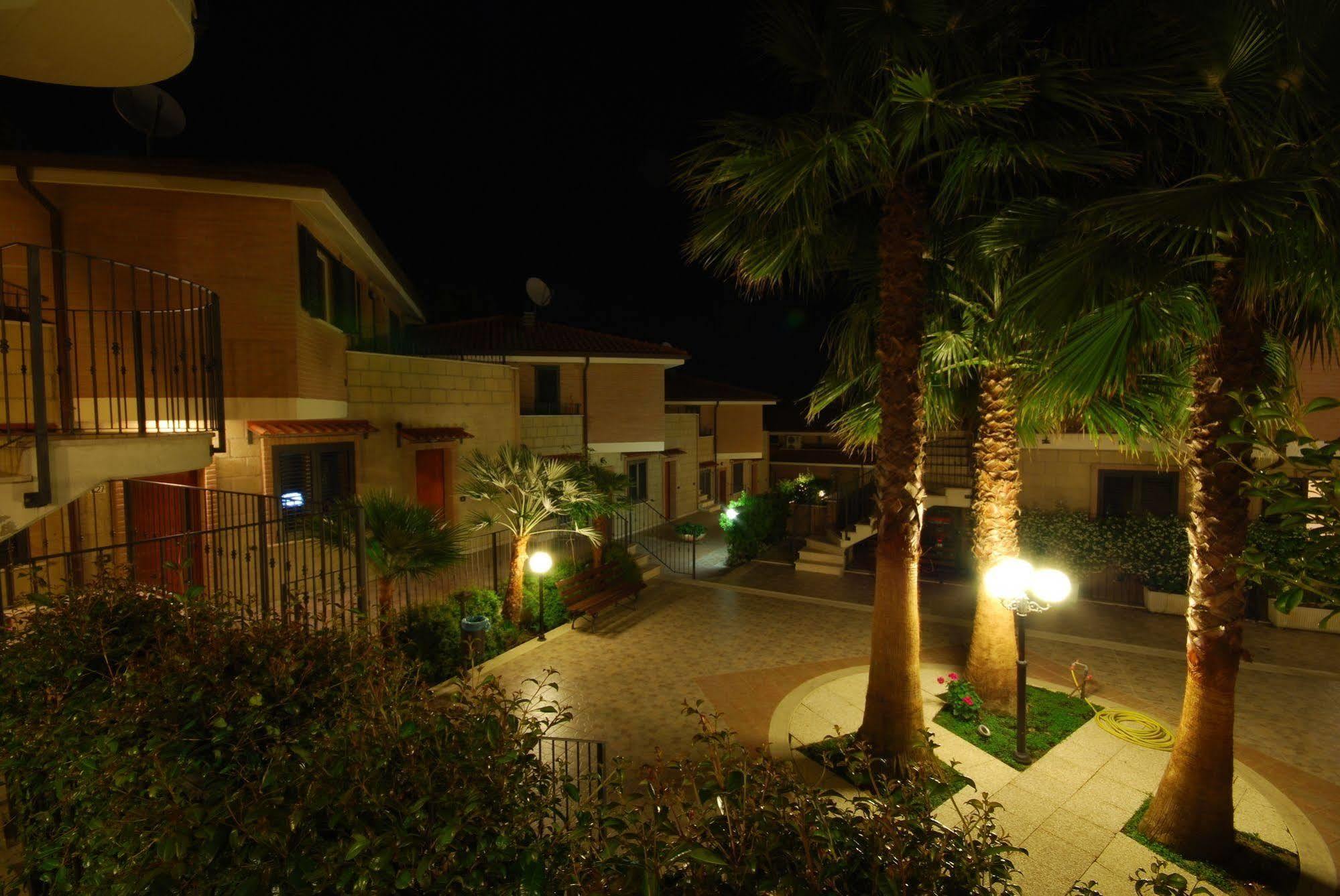 Residence Il Borgo Tortoreto Exterior photo