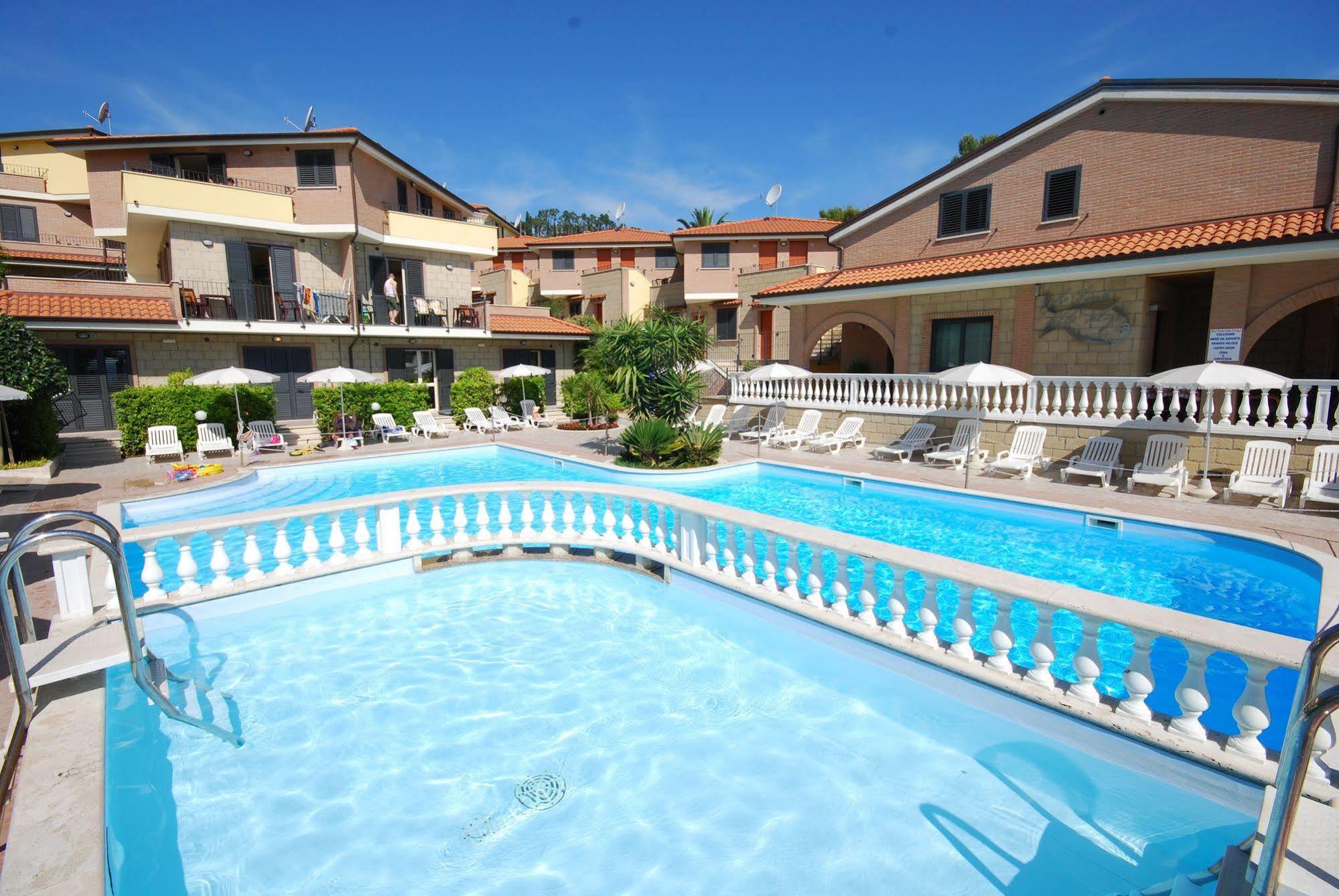 Residence Il Borgo Tortoreto Exterior photo